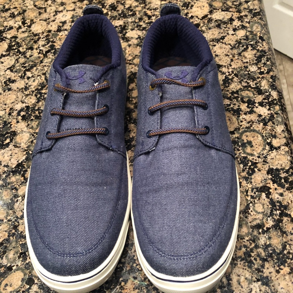 Men’s UA casual shoe, sz 11